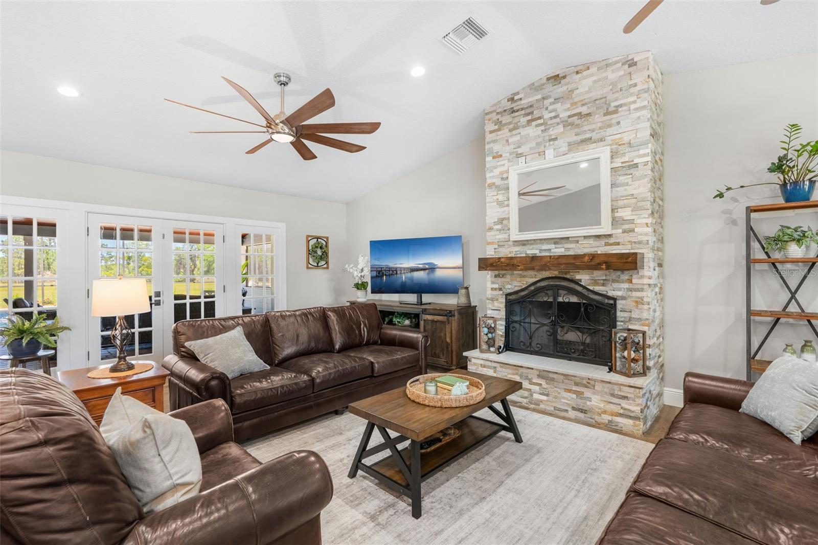 Image 14 of 92 For 650 Old Mims Road