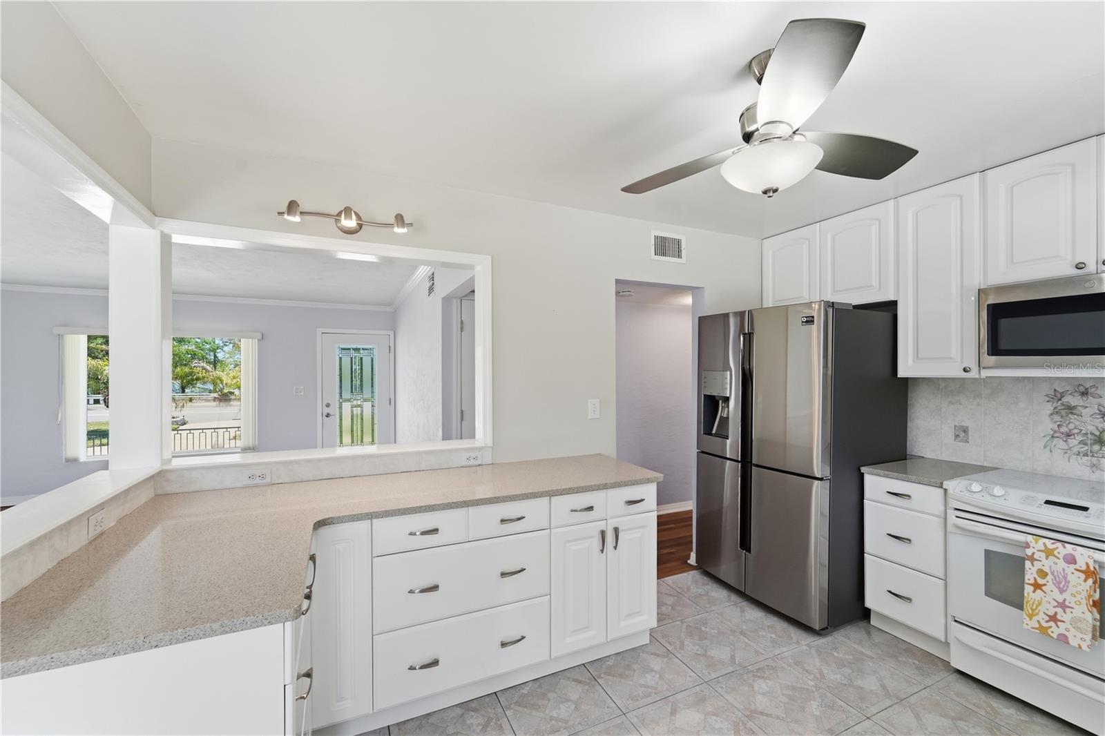 Image 11 of 36 For 3606 Lake Underhill Road