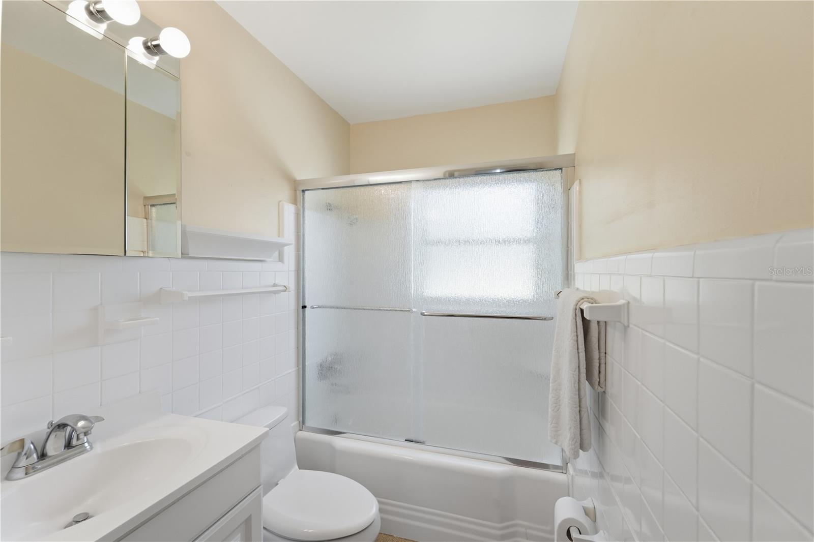 Image 21 of 36 For 3606 Lake Underhill Road