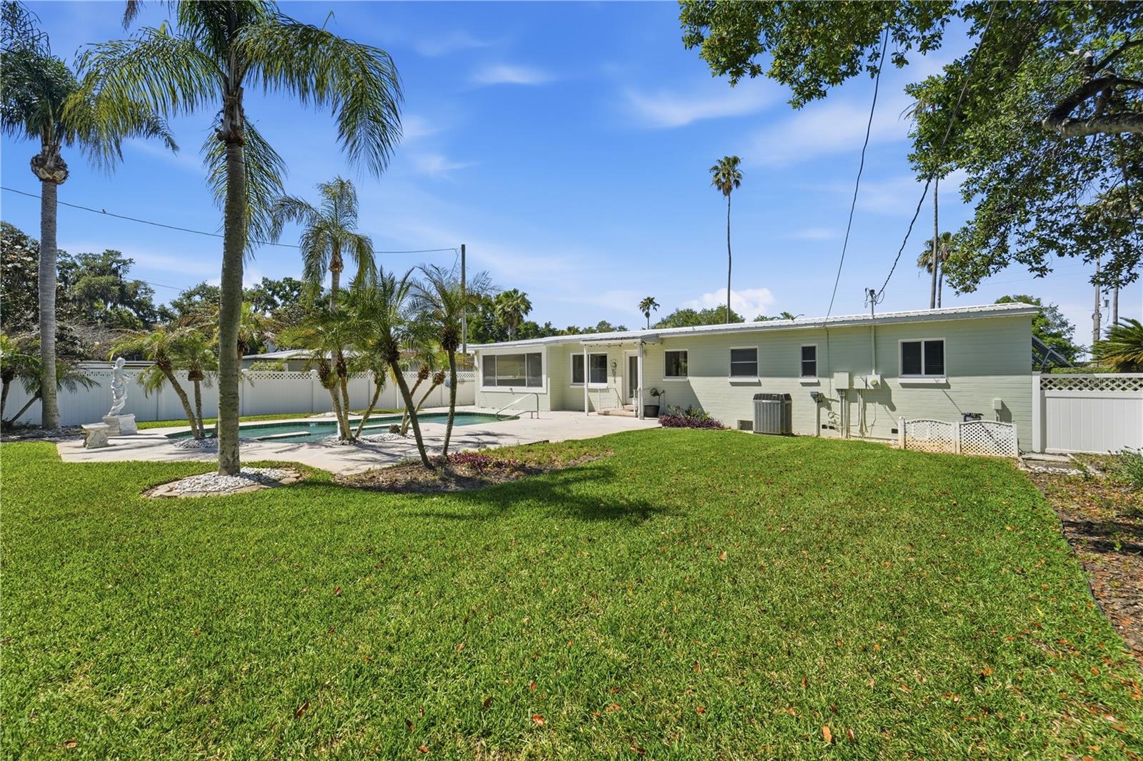 Image 26 of 36 For 3606 Lake Underhill Road