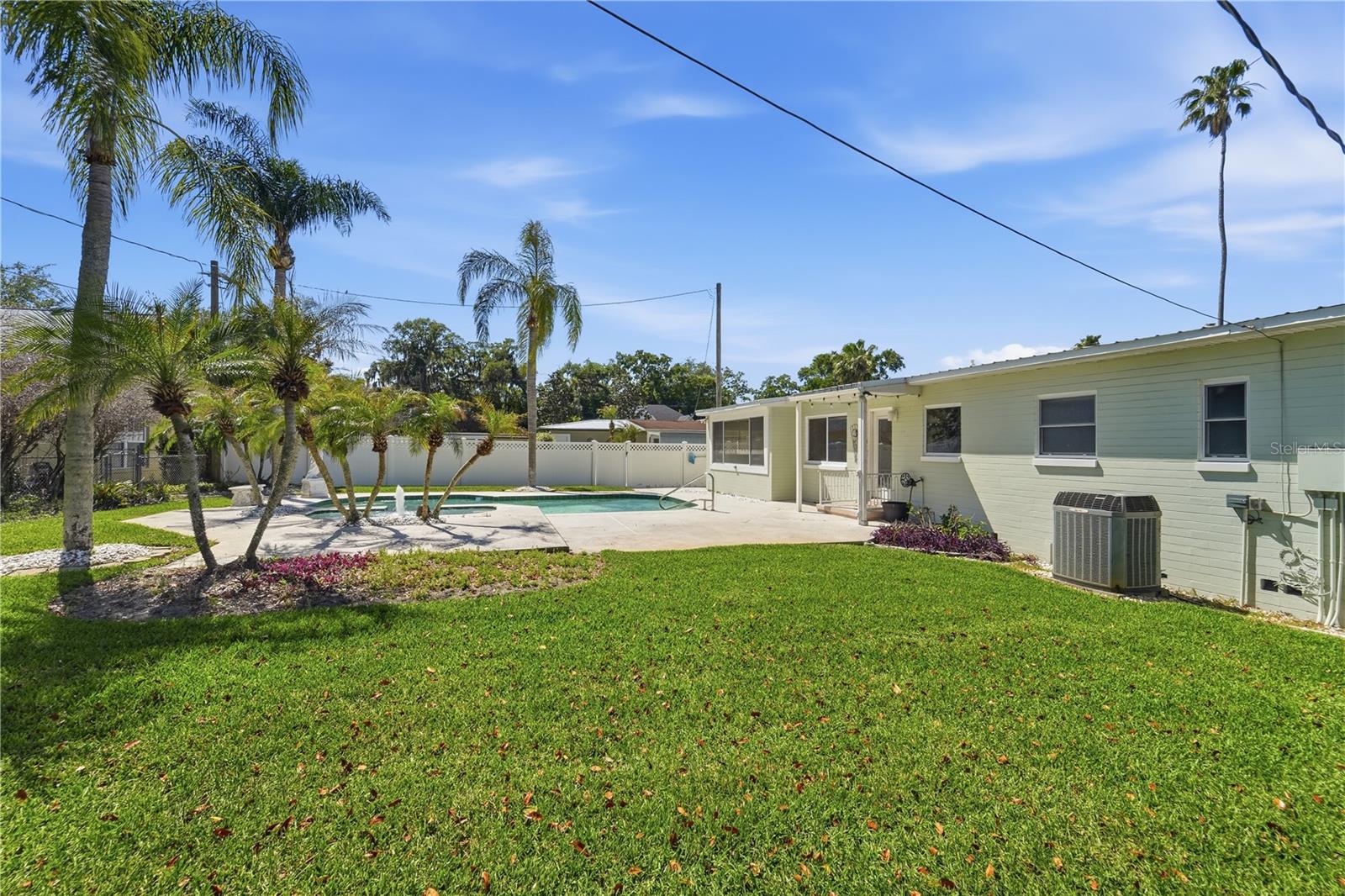 Image 27 of 36 For 3606 Lake Underhill Road