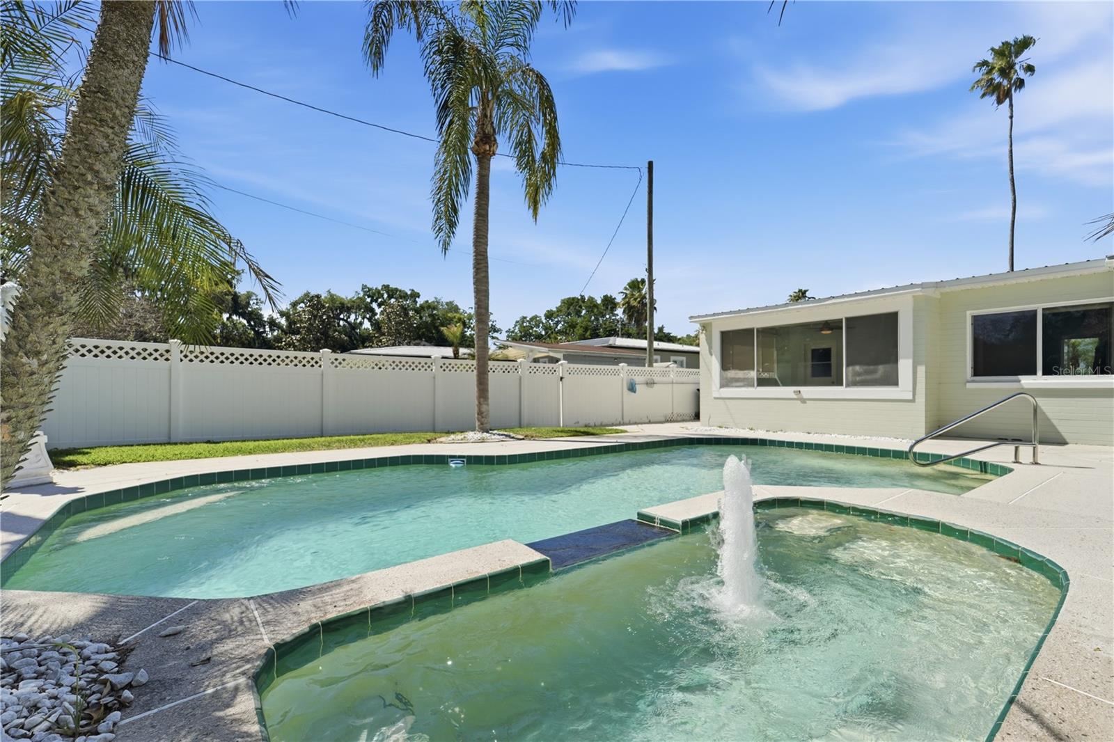 Image 29 of 36 For 3606 Lake Underhill Road