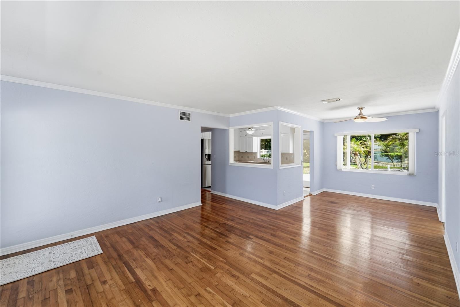 Image 5 of 36 For 3606 Lake Underhill Road