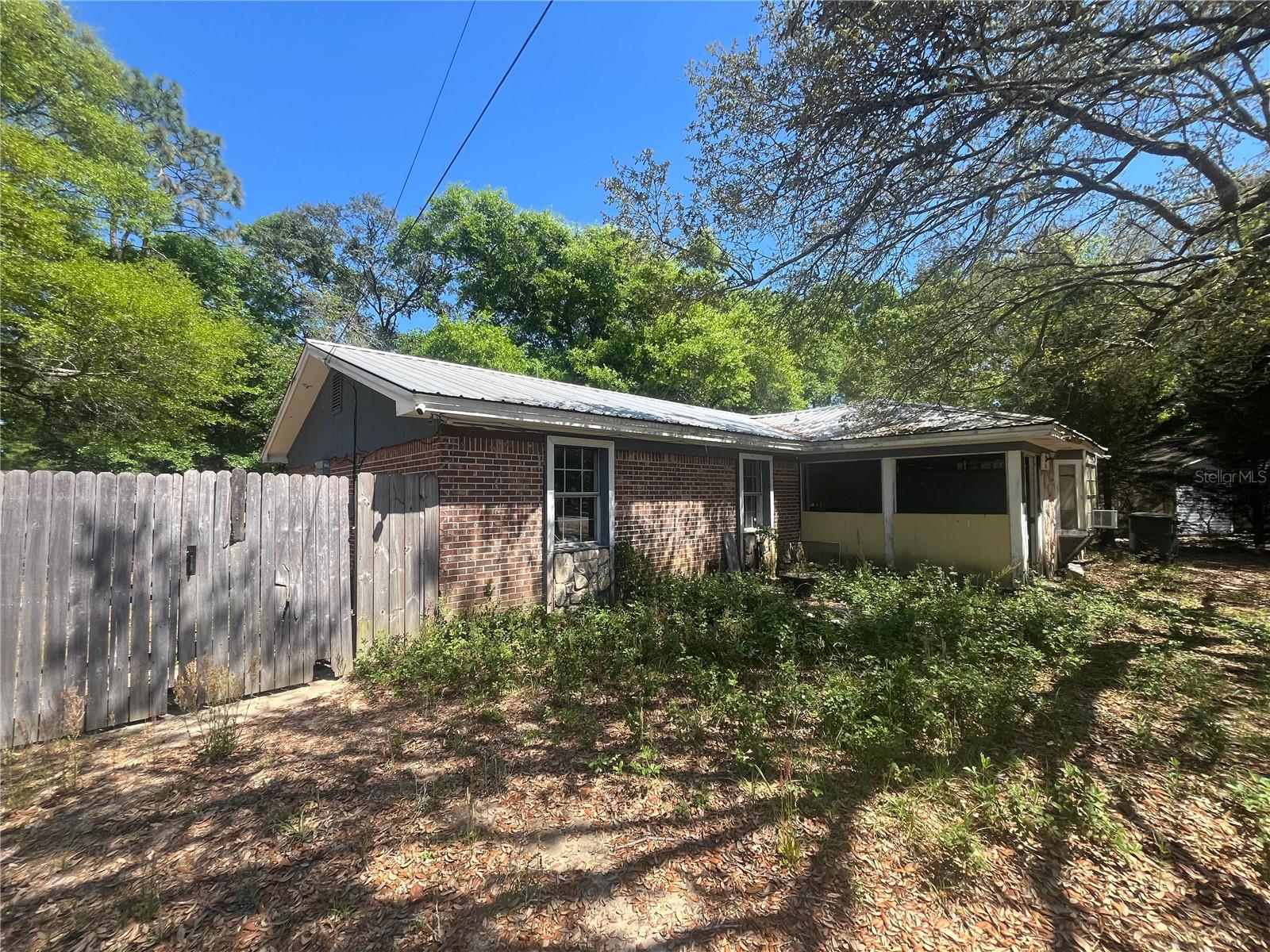 Image 2 of 4 For 5906 Independence Drive