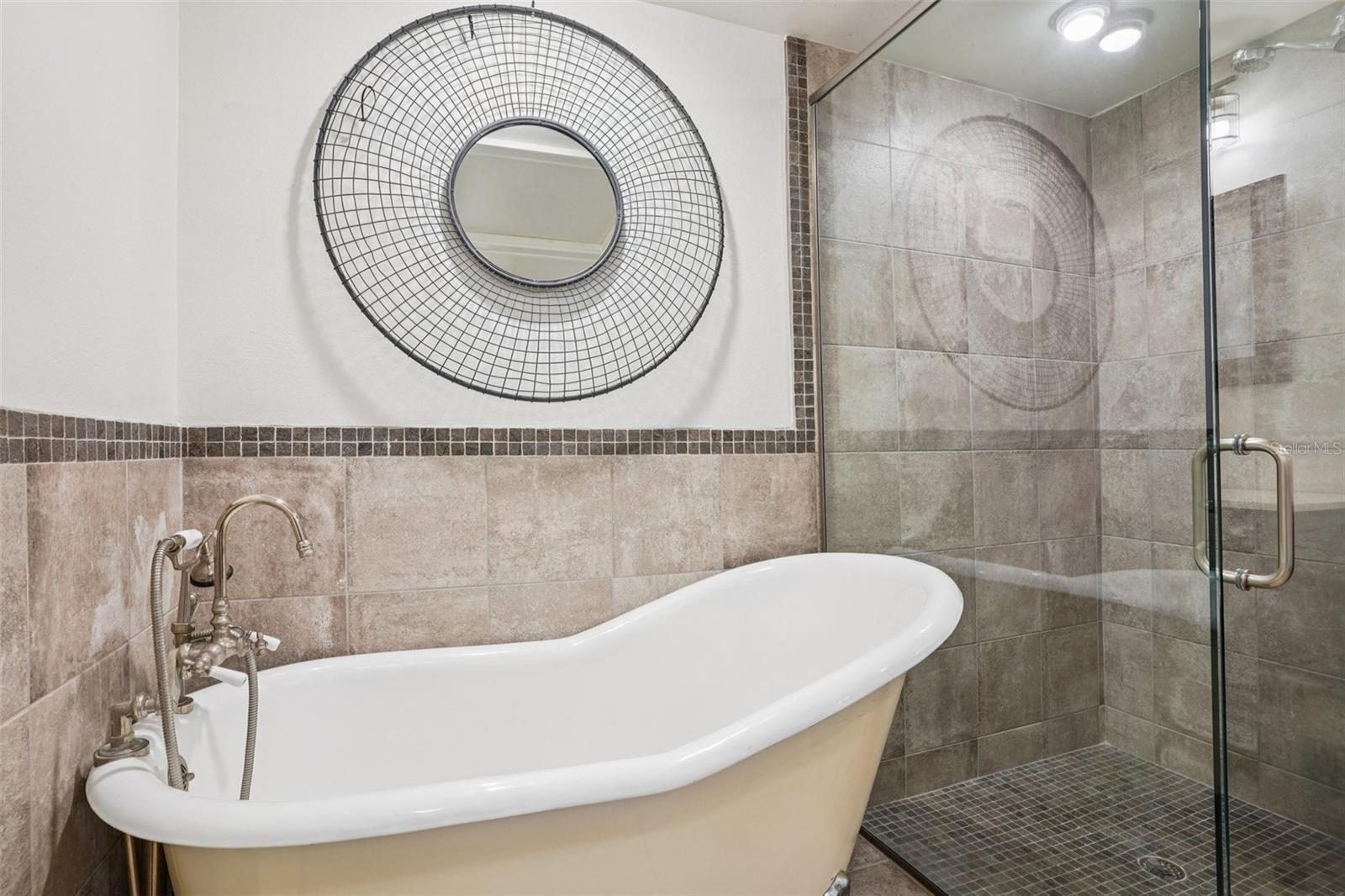 Image 43 of 46 For 1816 Weltin Street