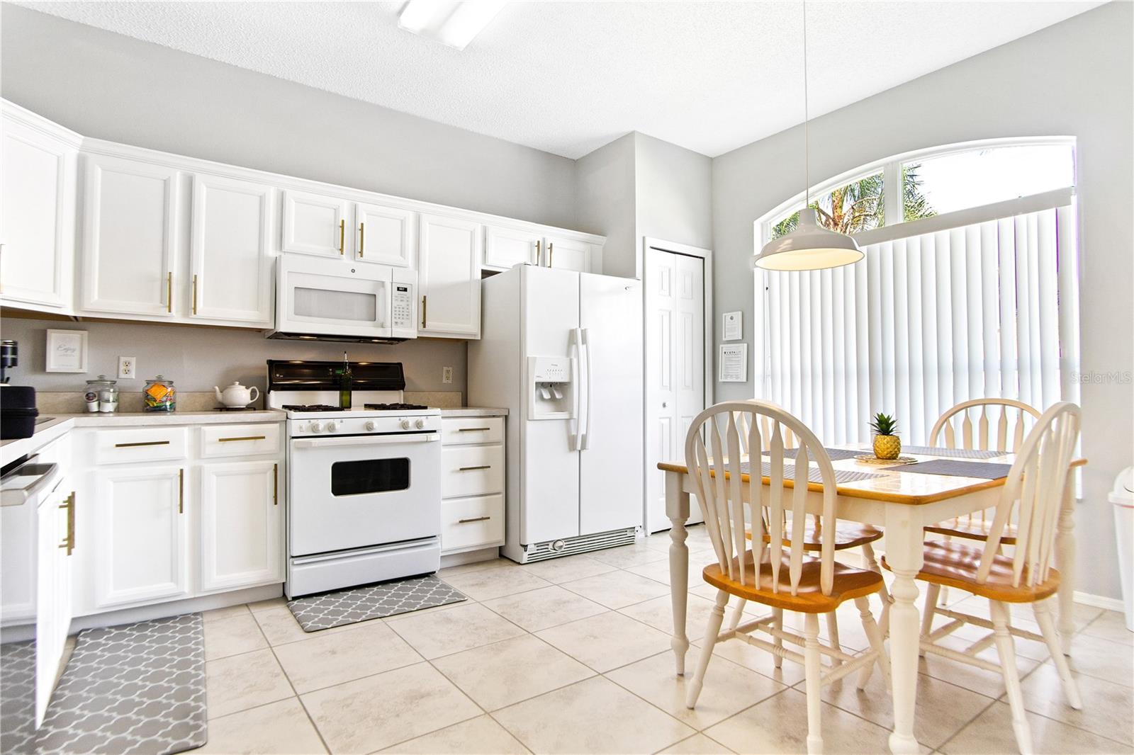 Image 7 of 25 For 130 Mary Jo Lane