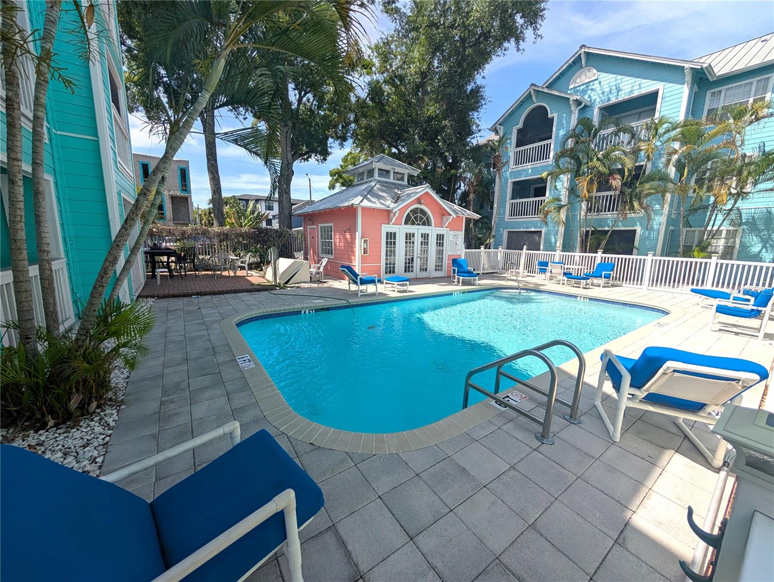 Image 14 of 15 For 3002 Cleveland Street E10