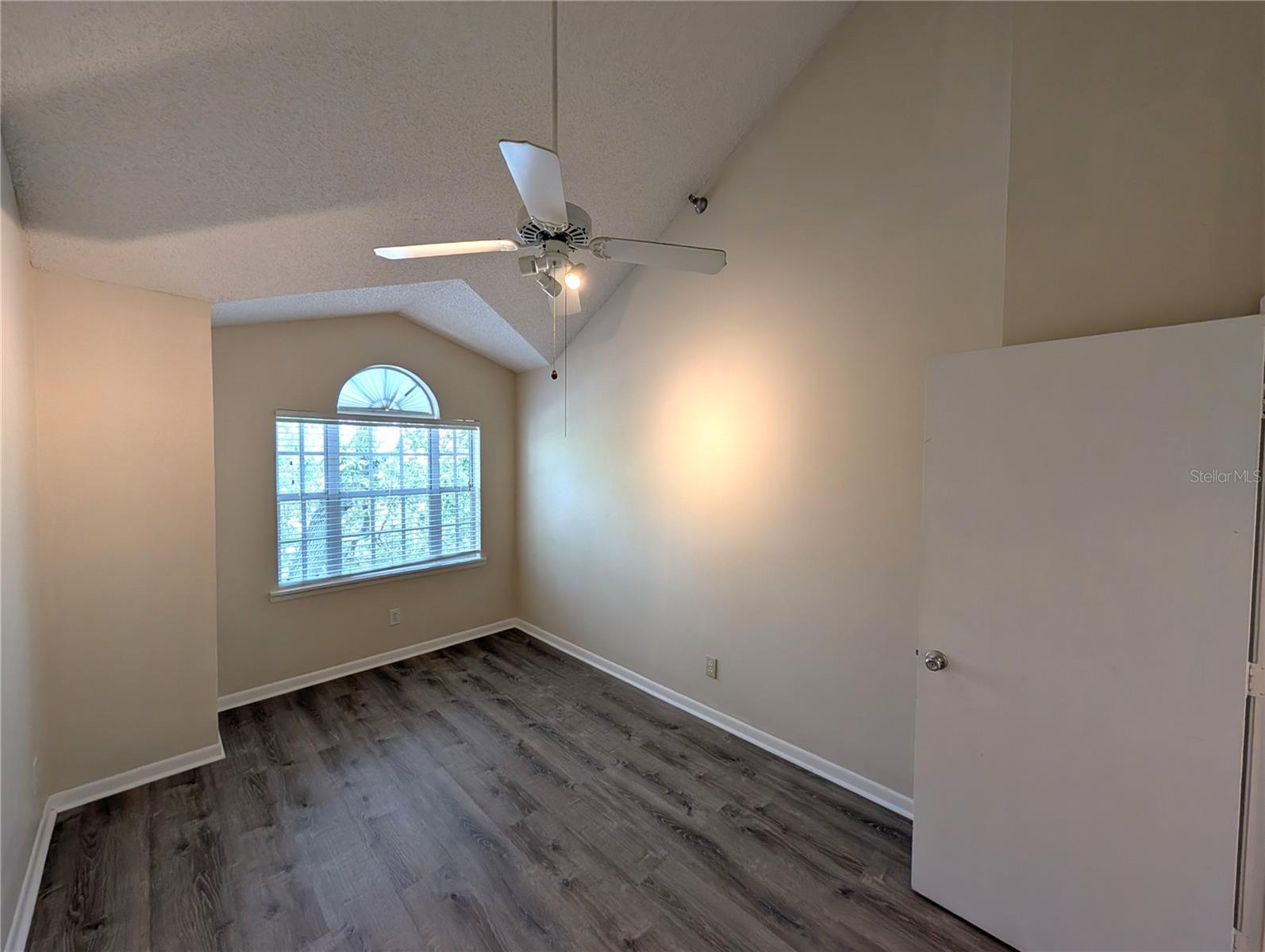 Image 9 of 15 For 3002 Cleveland Street E10