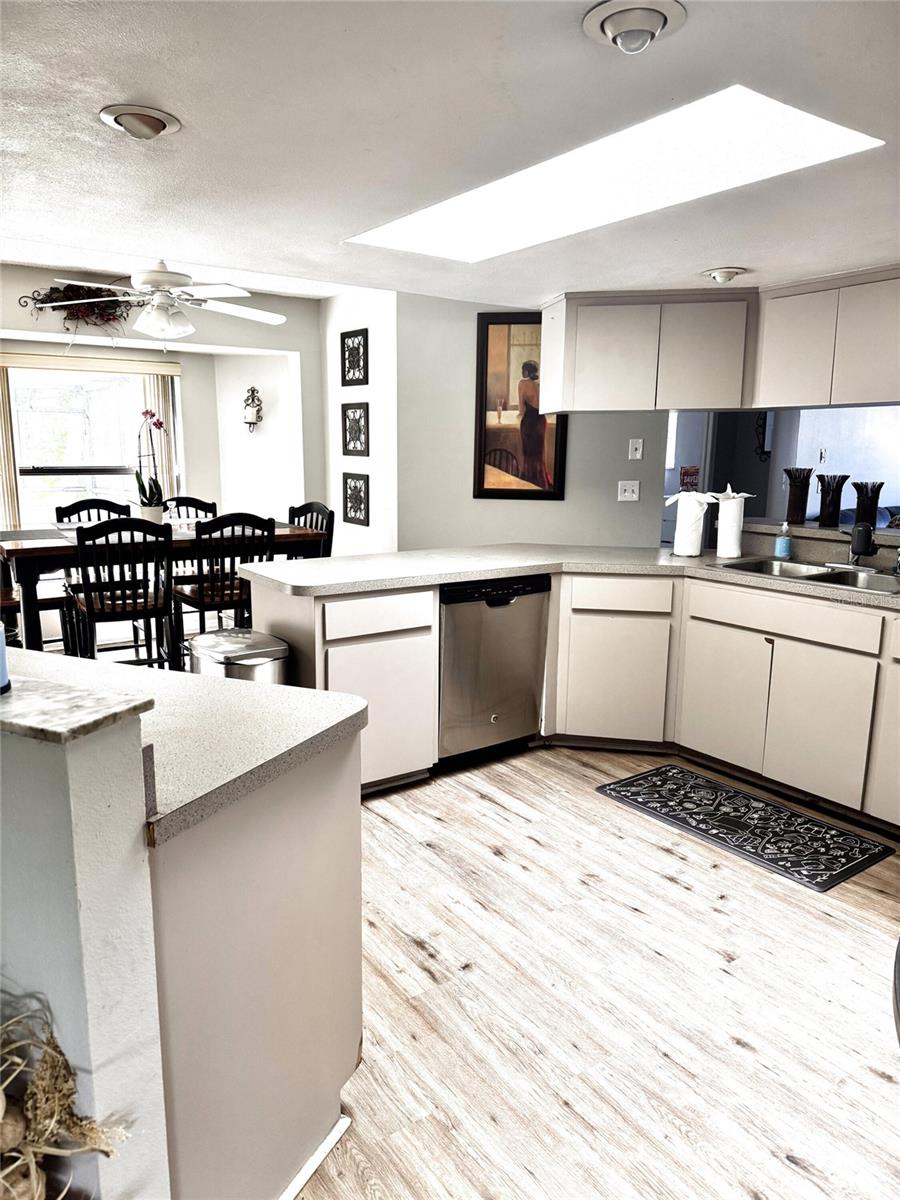 Image 14 of 20 For 2098 Brent Place