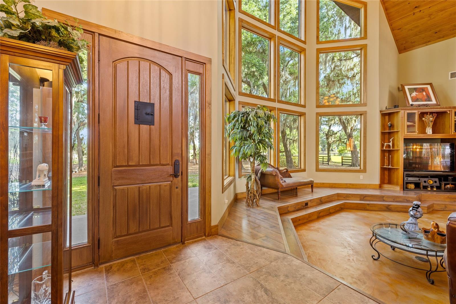 Image 12 of 96 For 10925 Arrowtree Boulevard