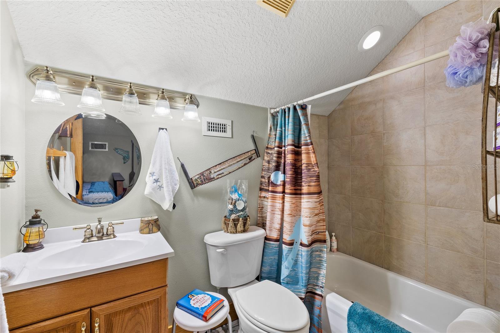 Image 46 of 96 For 10925 Arrowtree Boulevard