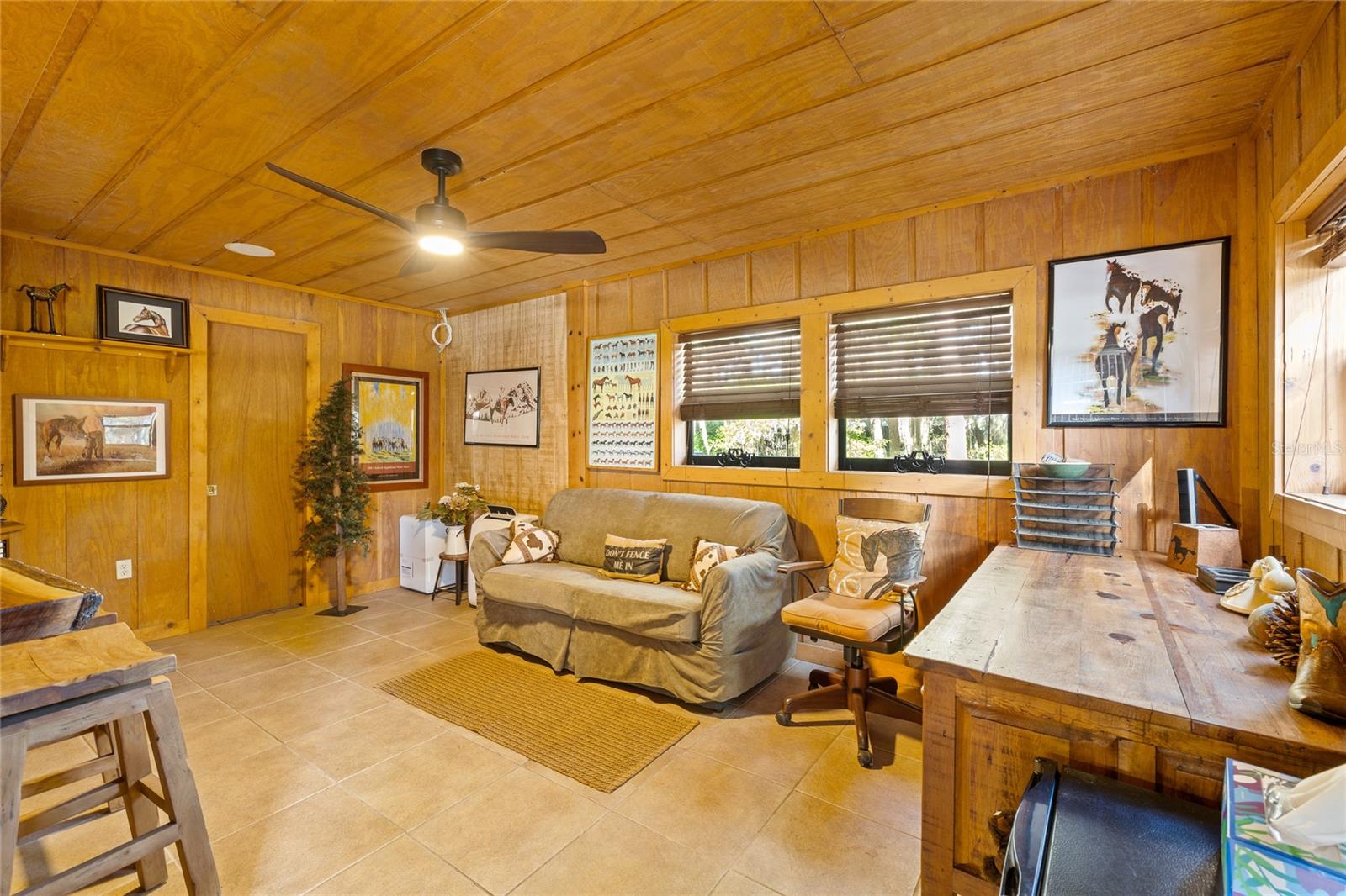 Image 67 of 96 For 10925 Arrowtree Boulevard