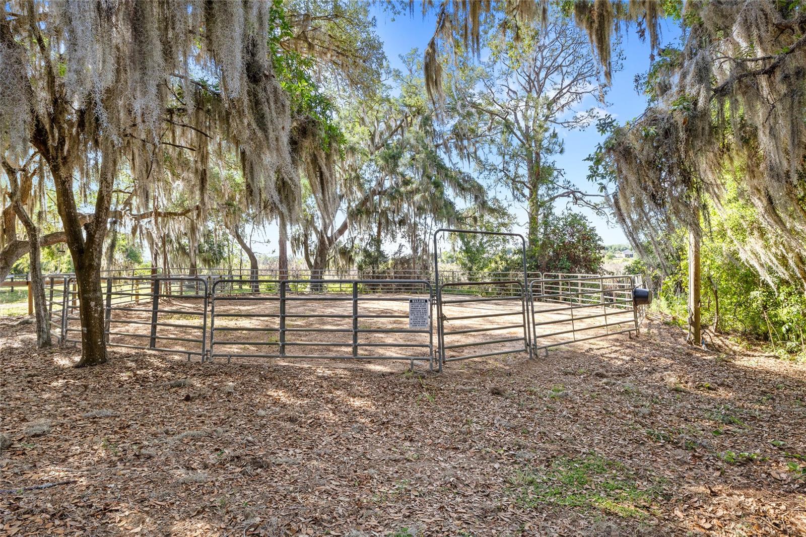 Image 70 of 96 For 10925 Arrowtree Boulevard