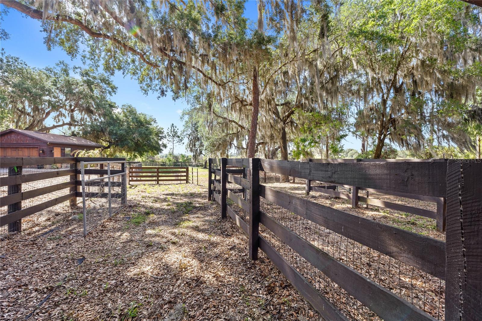Image 72 of 96 For 10925 Arrowtree Boulevard
