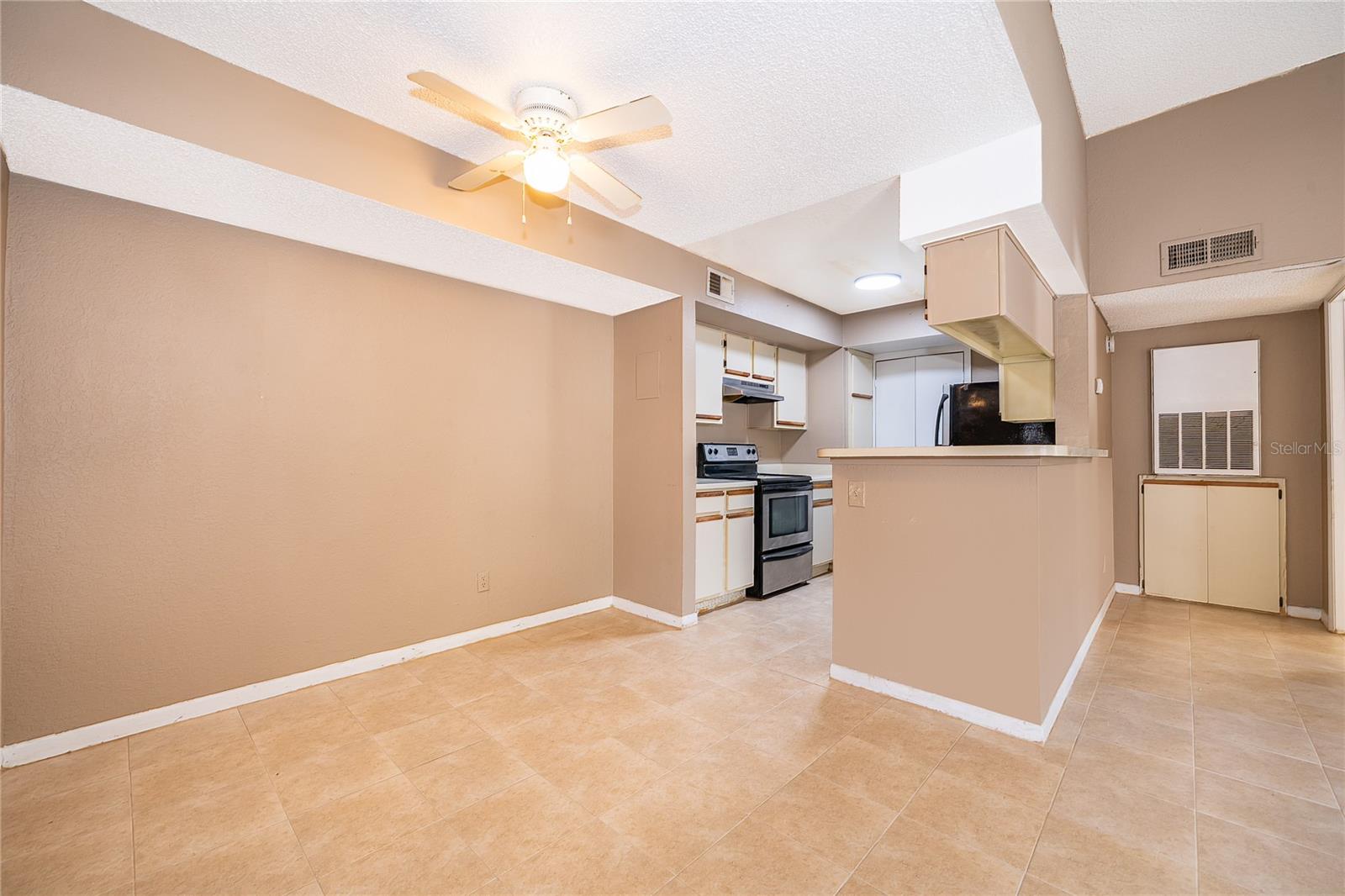 Image 10 of 22 For 4367 Thornbriar Lane 206