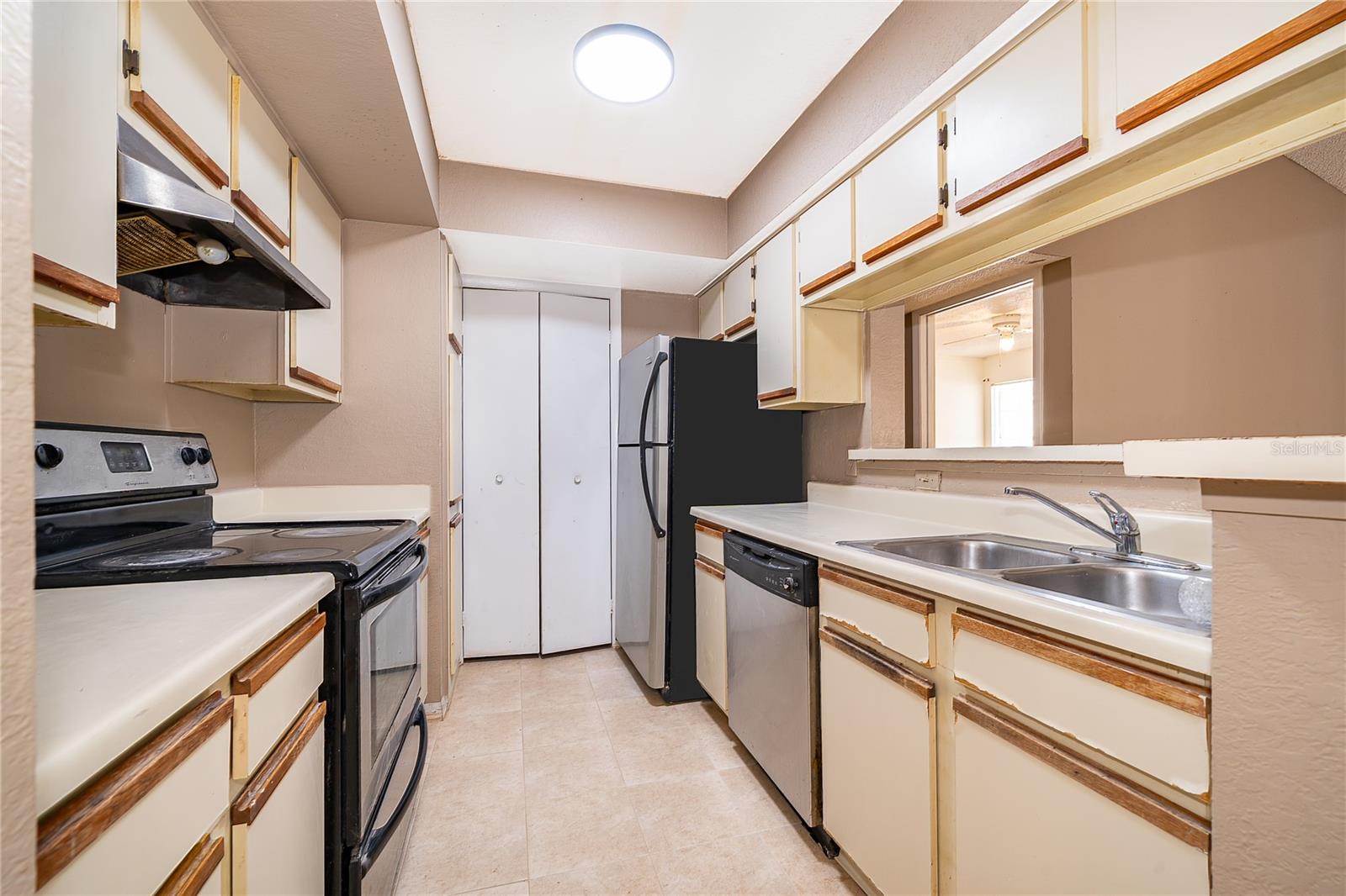 Image 11 of 22 For 4367 Thornbriar Lane 206