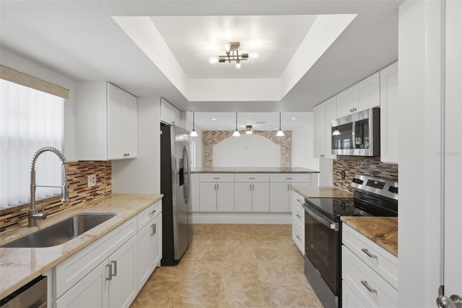 Image 13 of 41 For 980 Hickory Court