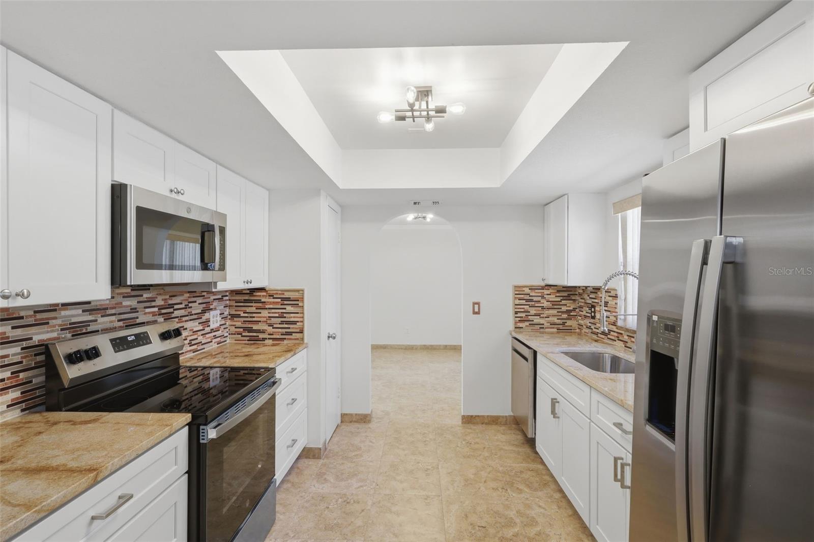 Image 14 of 41 For 980 Hickory Court