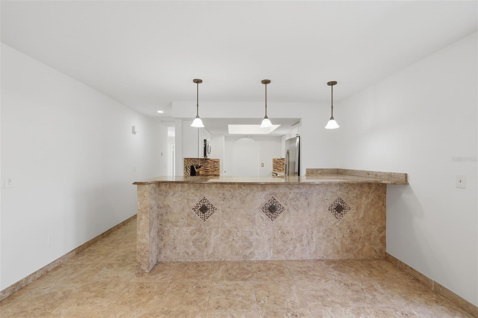 Image 15 of 41 For 980 Hickory Court