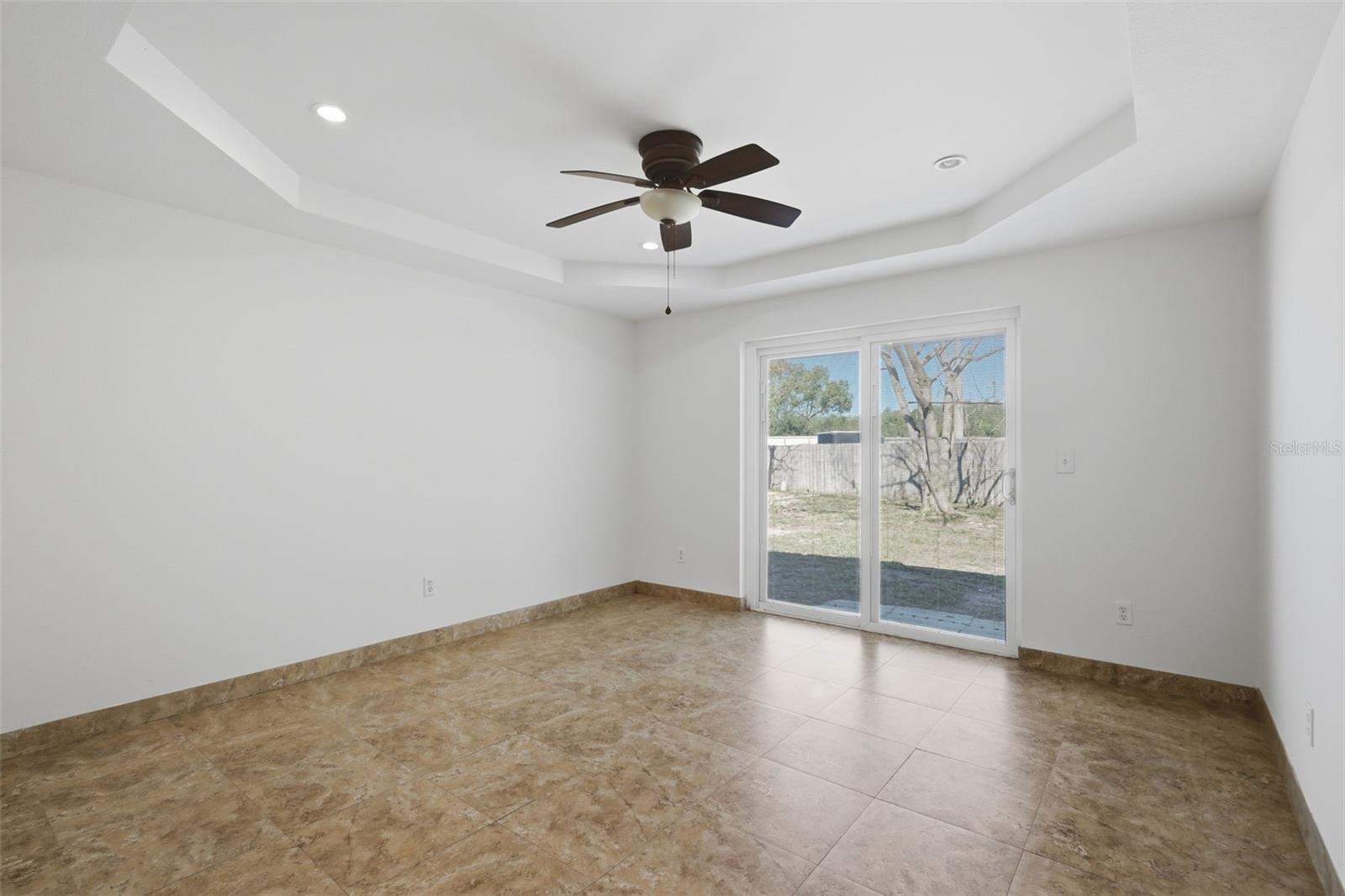 Image 27 of 41 For 980 Hickory Court