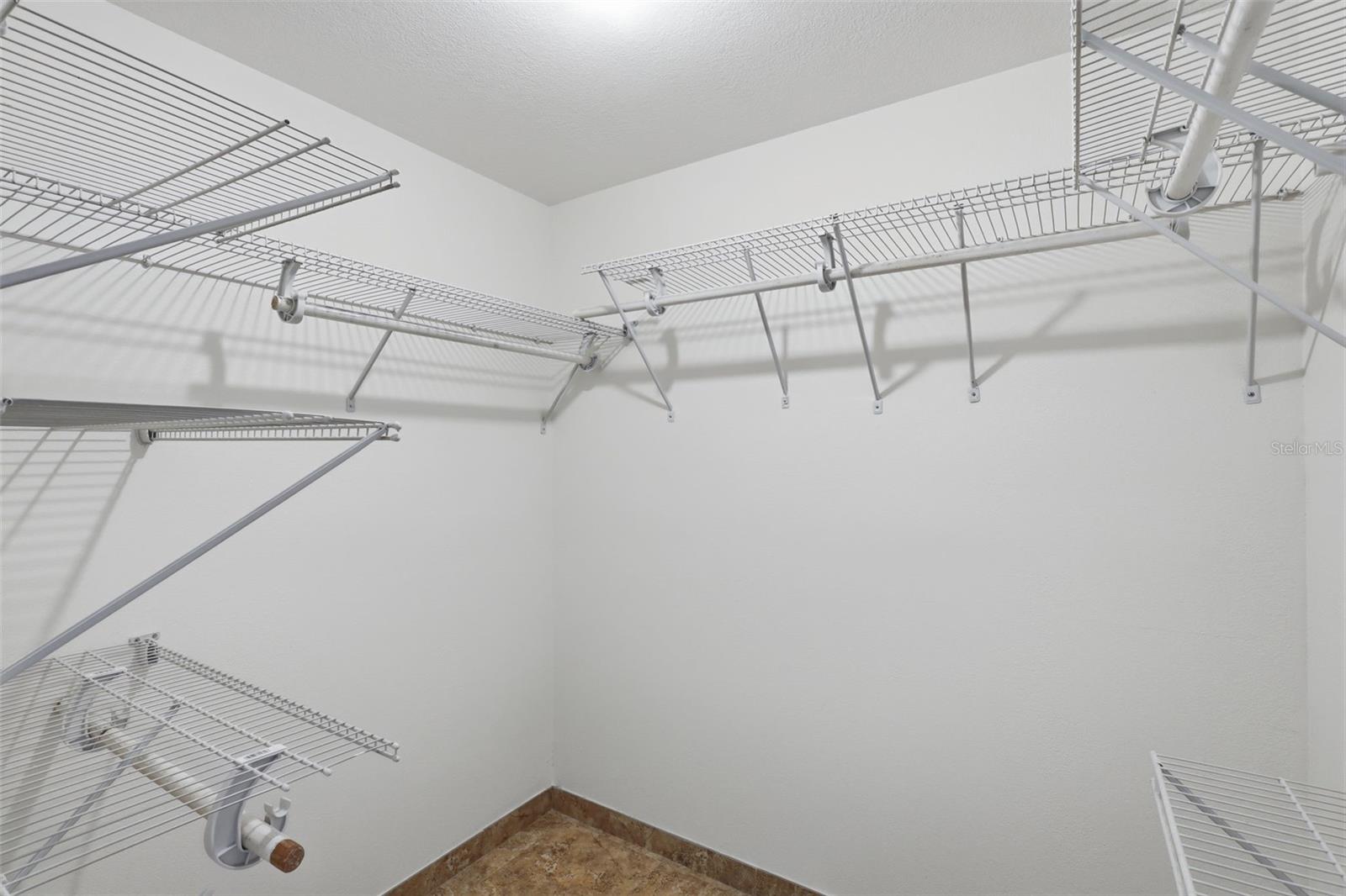 Image 31 of 41 For 980 Hickory Court