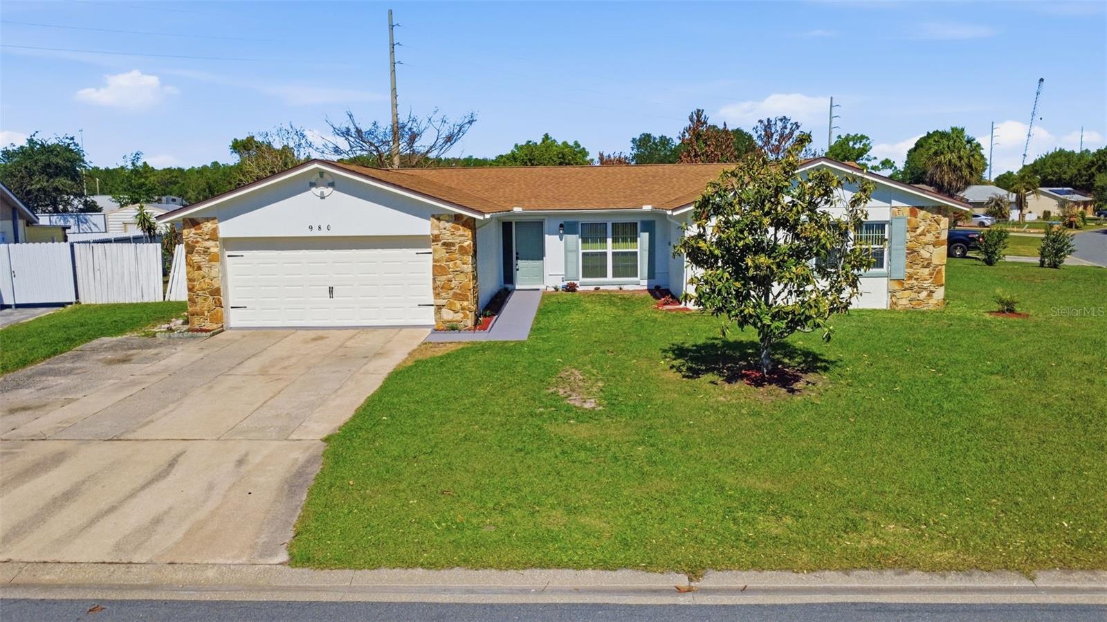 Image 39 of 41 For 980 Hickory Court