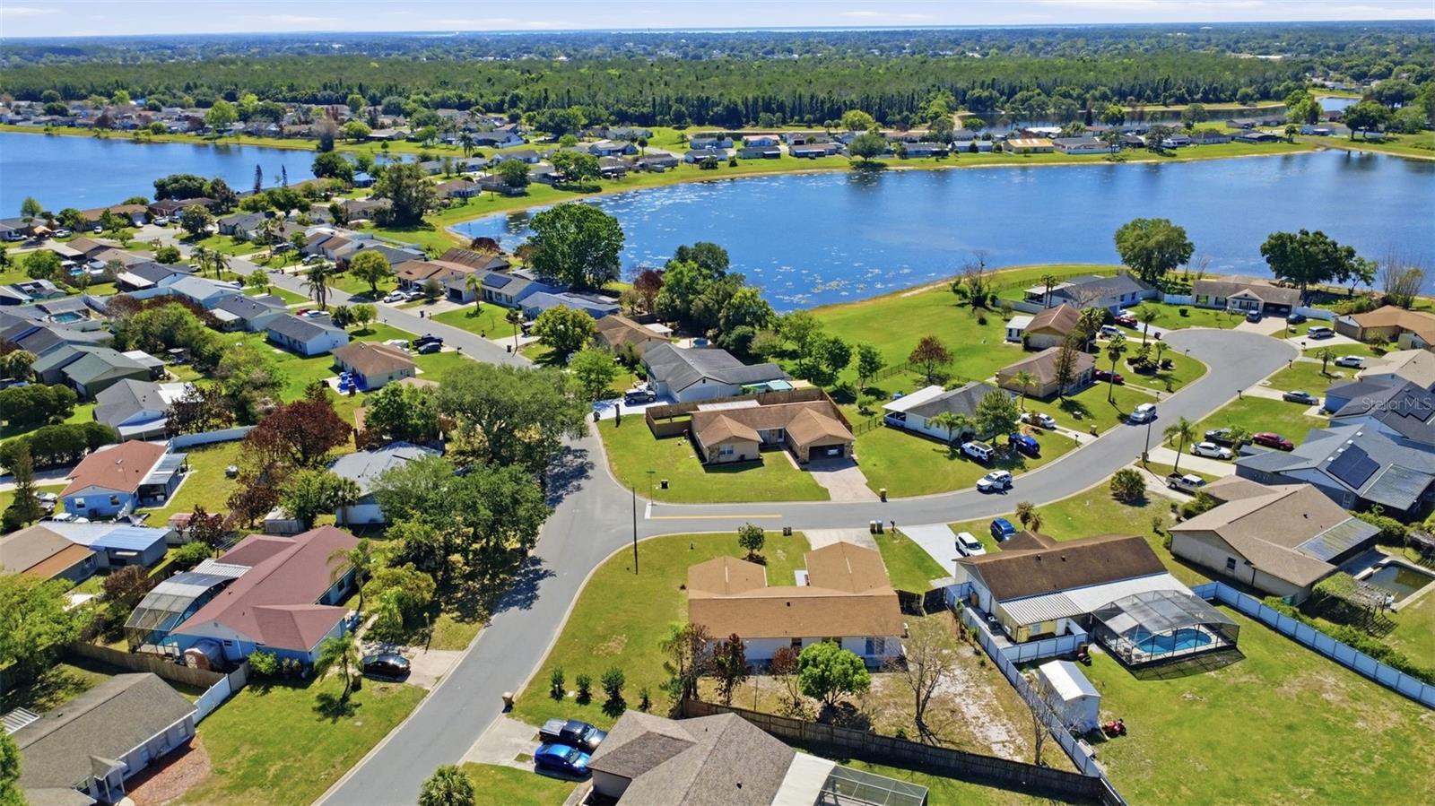 Image 7 of 41 For 980 Hickory Court