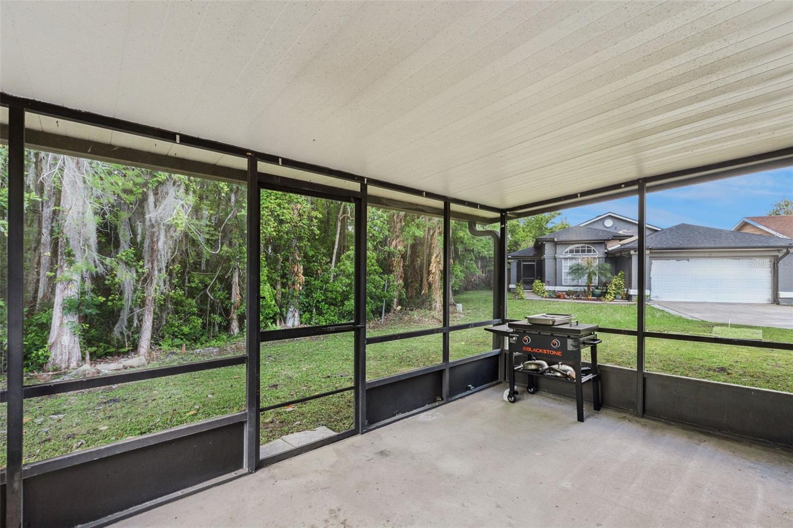 Image 21 of 32 For 932 Ocala Woods Lane