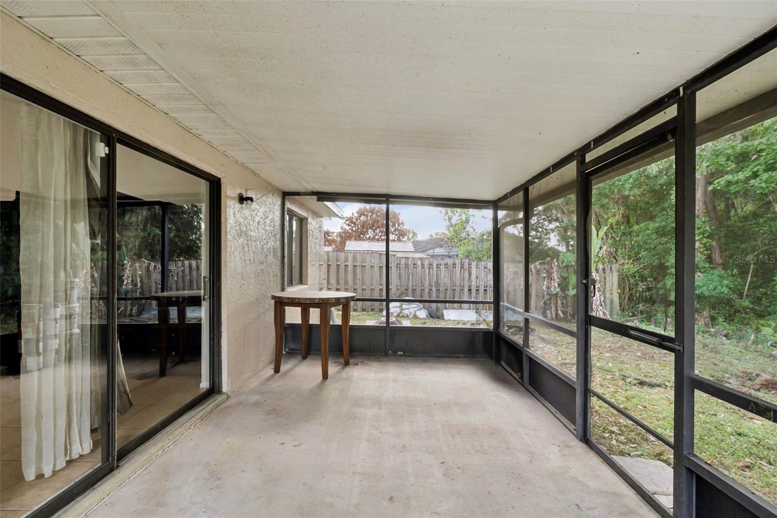 Image 22 of 32 For 932 Ocala Woods Lane