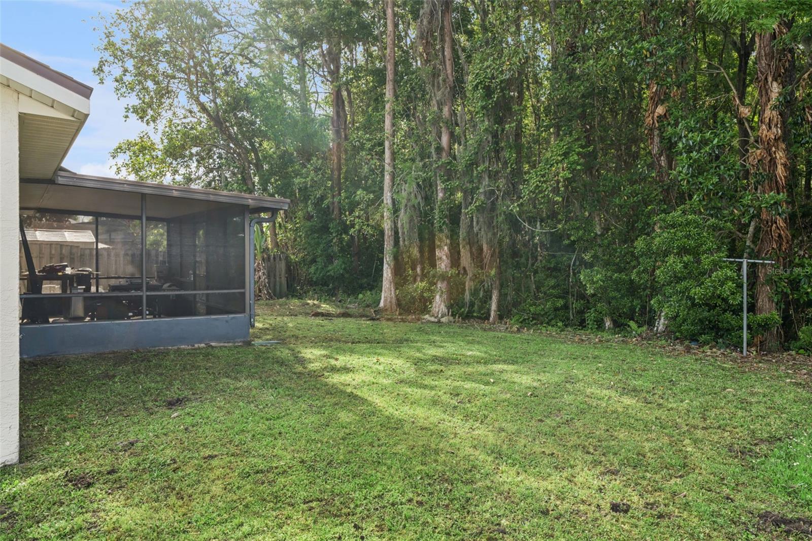 Image 25 of 32 For 932 Ocala Woods Lane