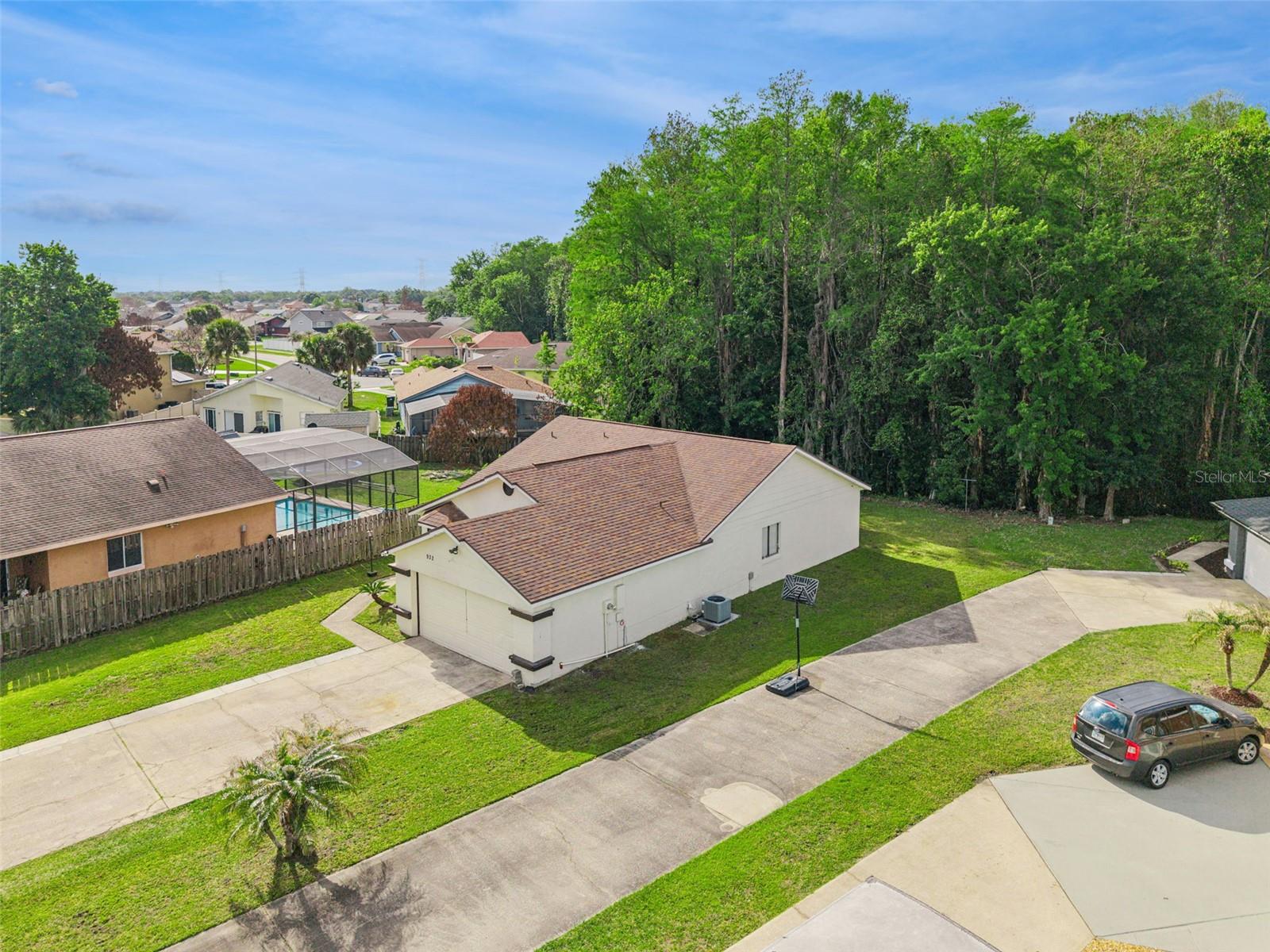 Image 27 of 32 For 932 Ocala Woods Lane