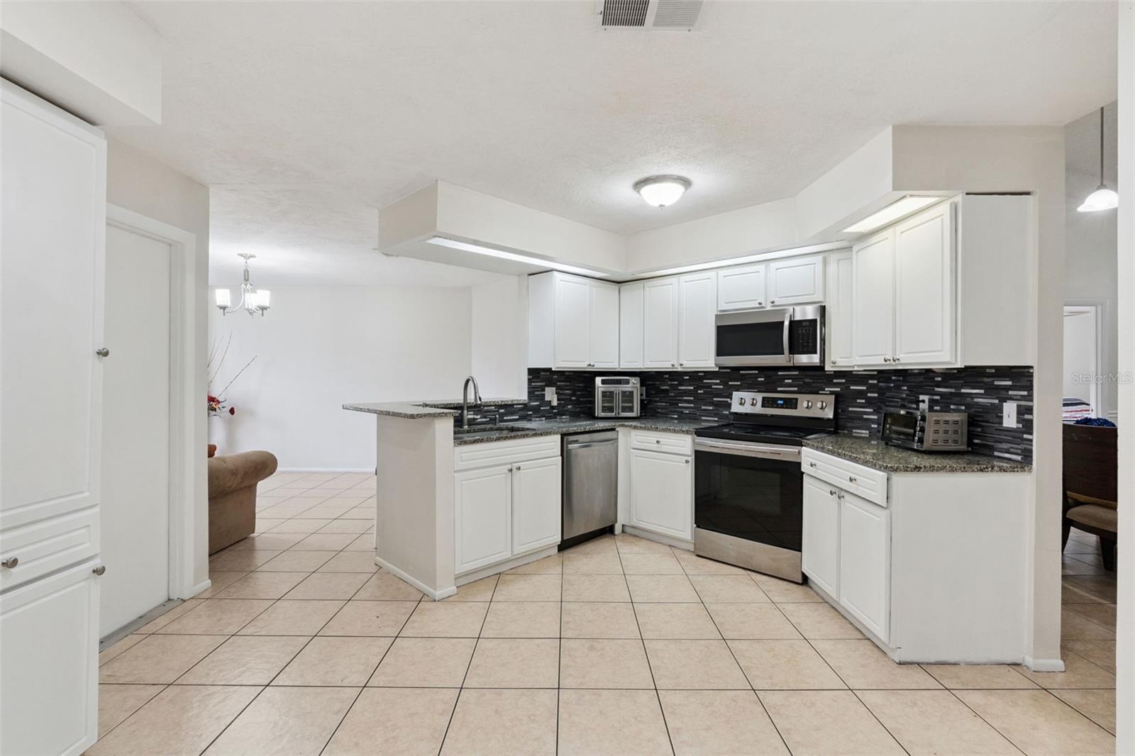 Image 3 of 32 For 932 Ocala Woods Lane