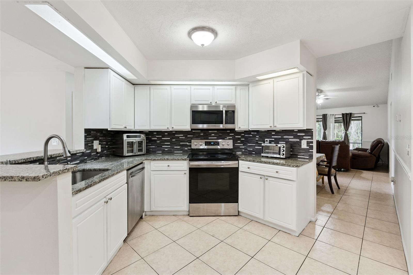 Image 4 of 32 For 932 Ocala Woods Lane