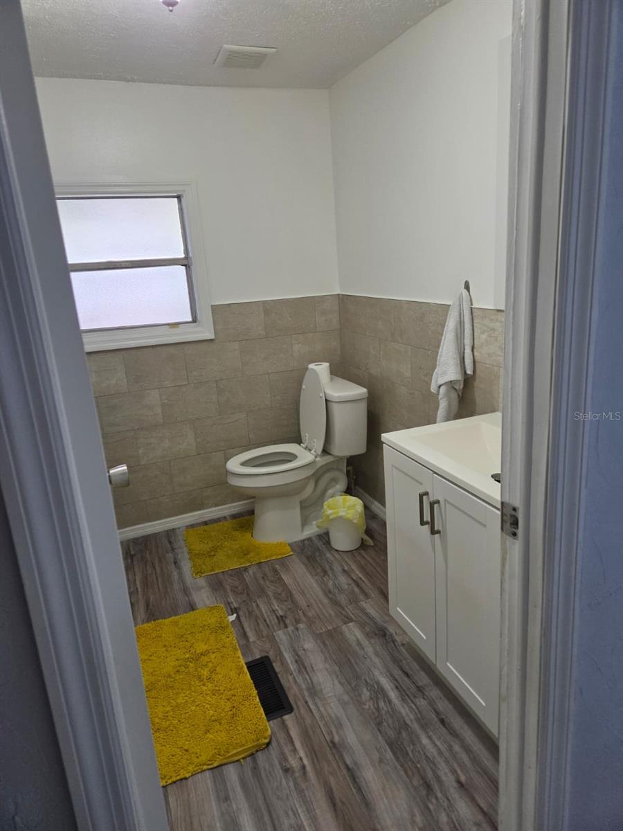 Image 14 of 37 For 6663 Pompeii Road