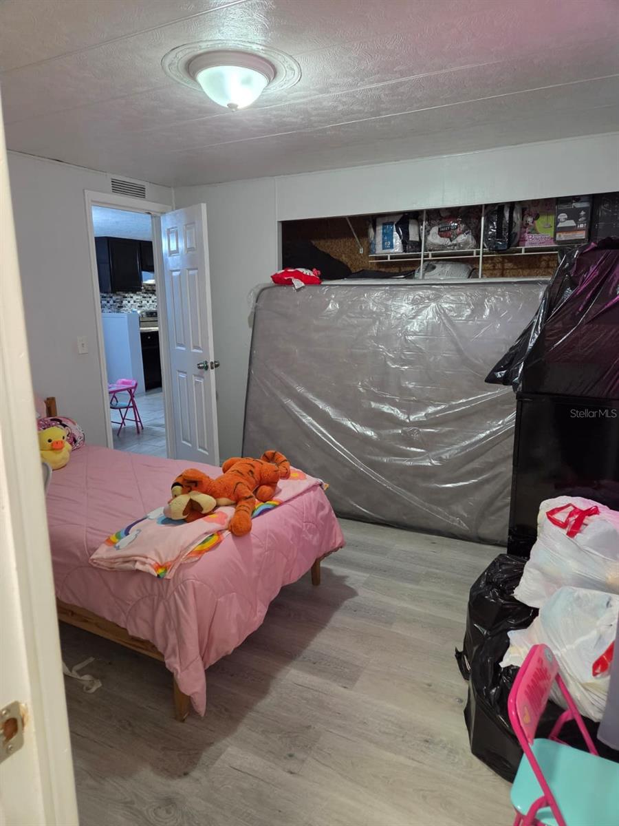 Image 17 of 37 For 6663 Pompeii Road