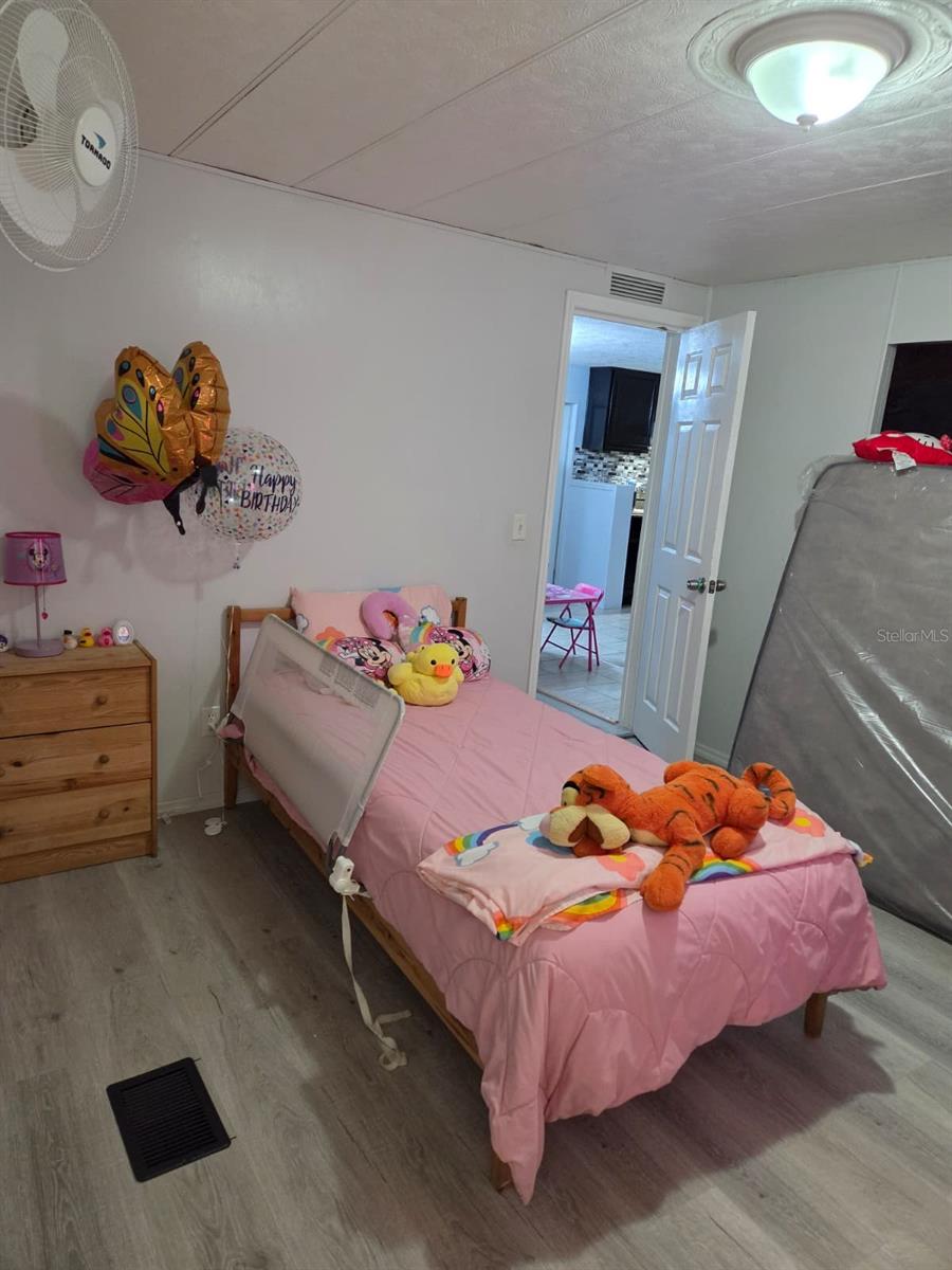 Image 18 of 37 For 6663 Pompeii Road