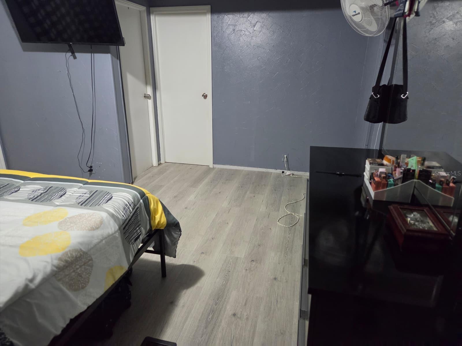 Image 22 of 37 For 6663 Pompeii Road