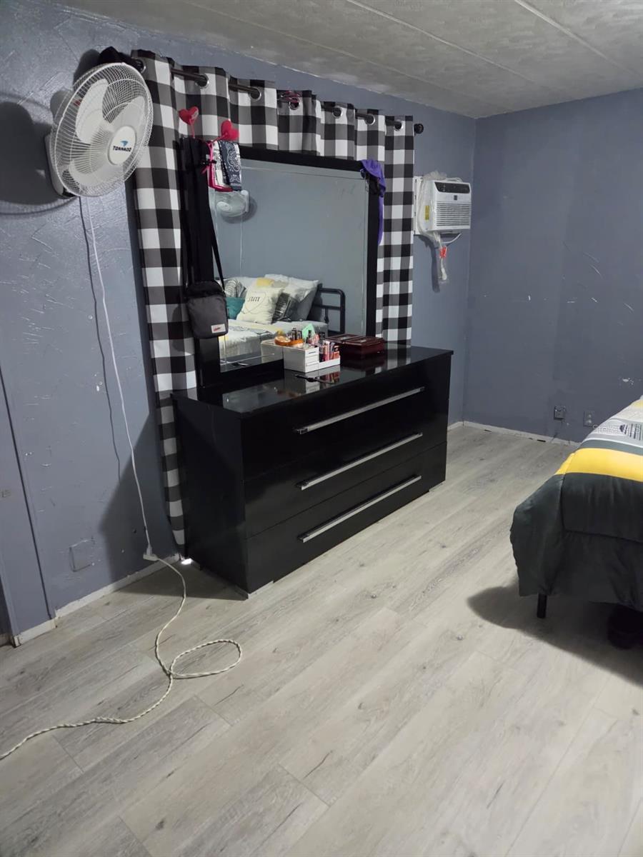 Image 31 of 37 For 6663 Pompeii Road