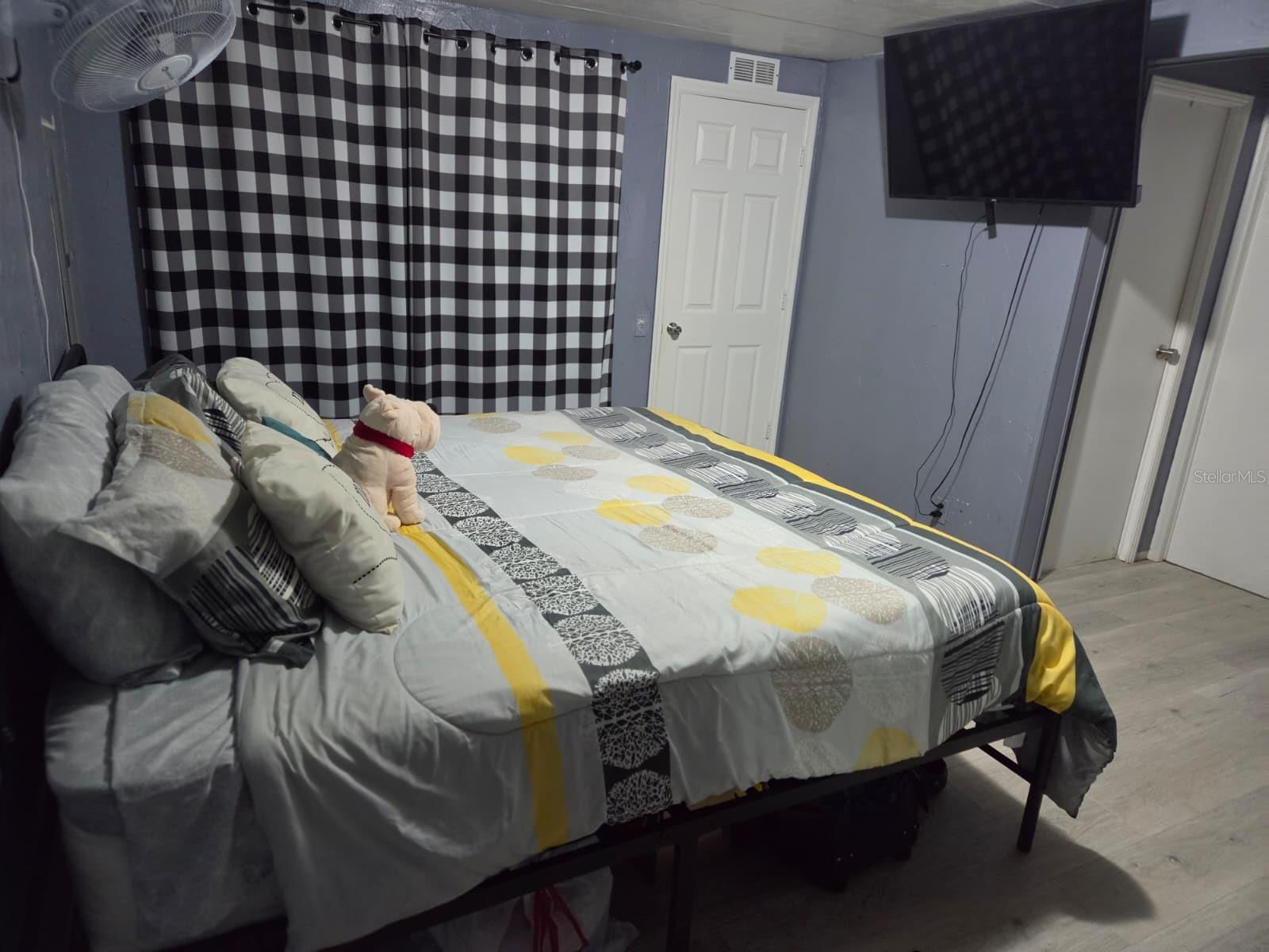 Image 5 of 37 For 6663 Pompeii Road