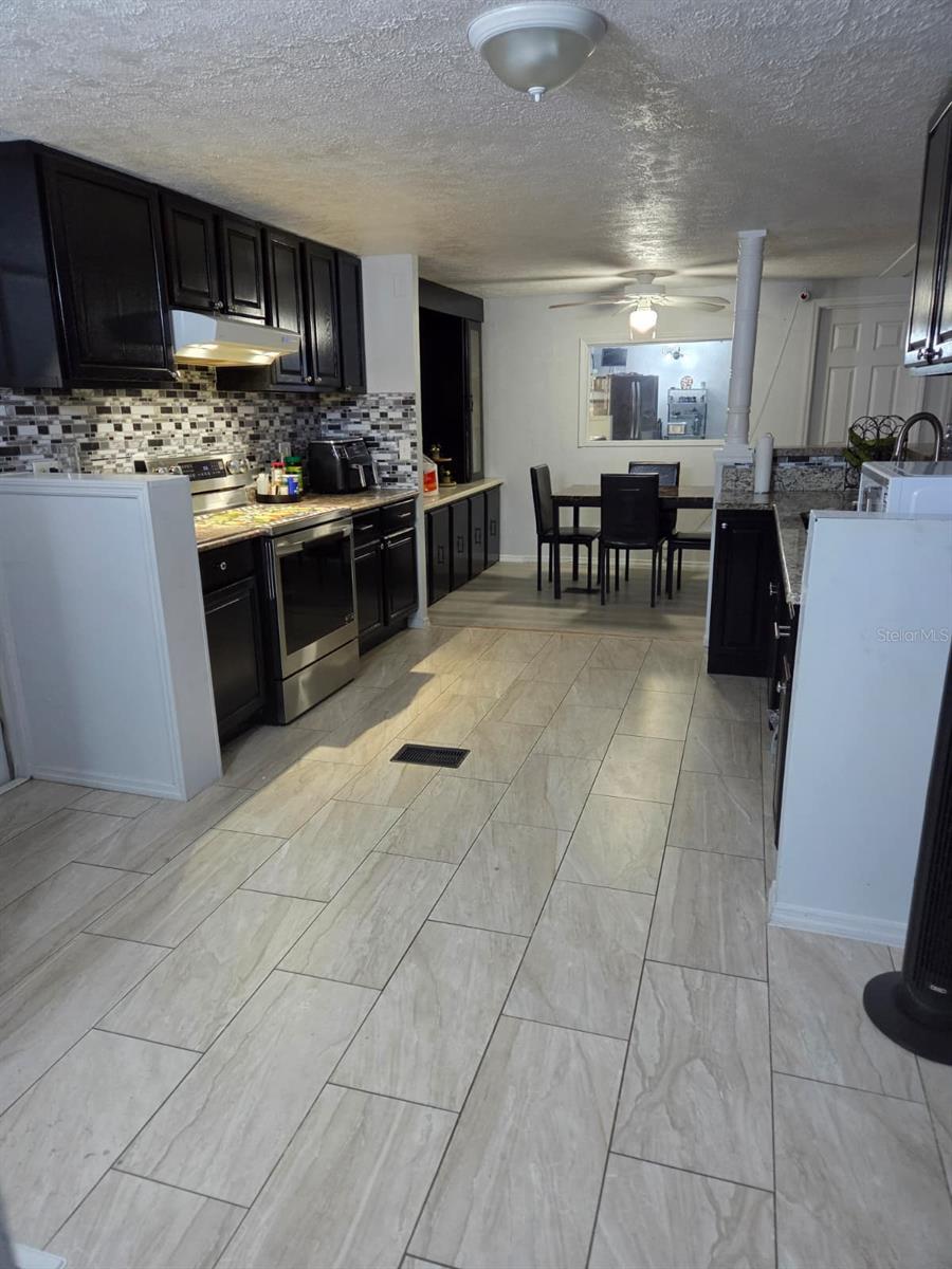 Image 6 of 37 For 6663 Pompeii Road