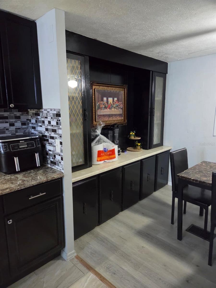 Image 8 of 37 For 6663 Pompeii Road