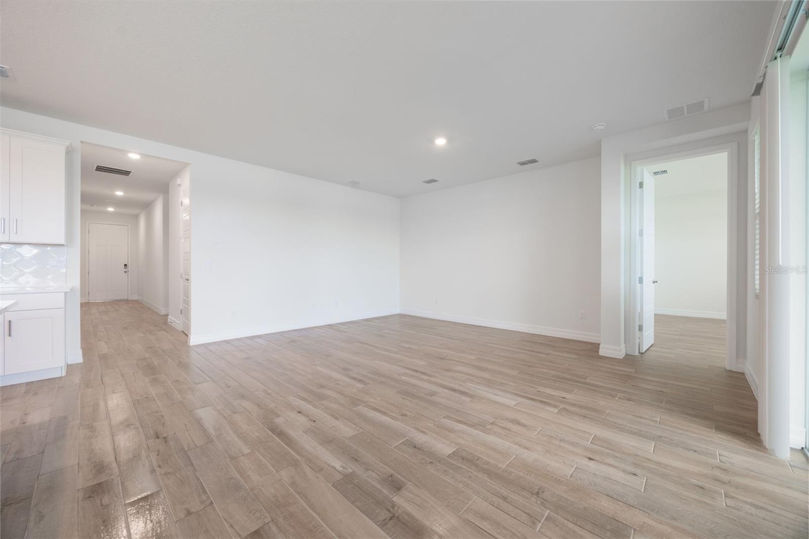 Image 21 of 32 For 2277 Hamden Way