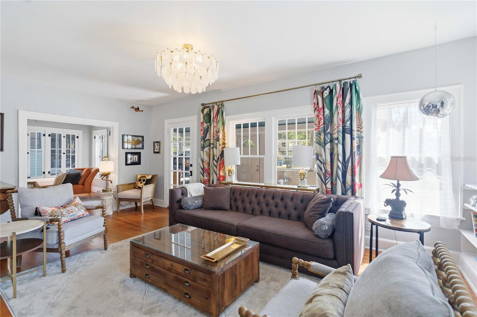 Image 12 of 41 For 122 Mills Avenue