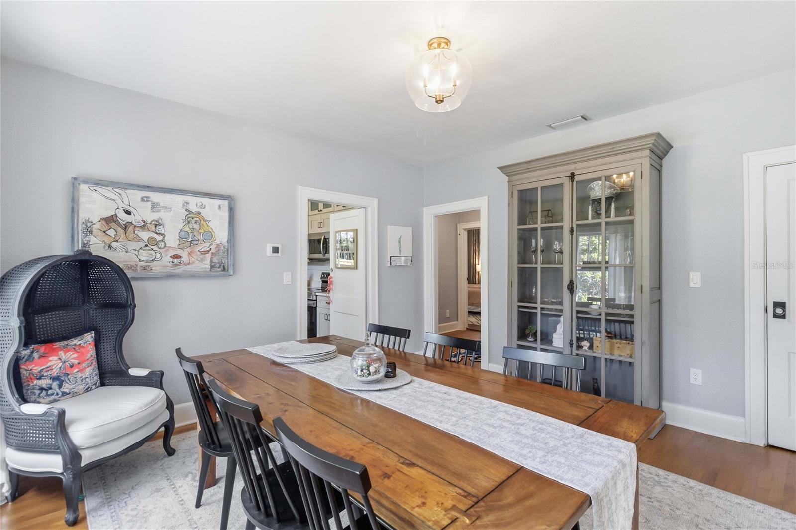 Image 15 of 41 For 122 Mills Avenue