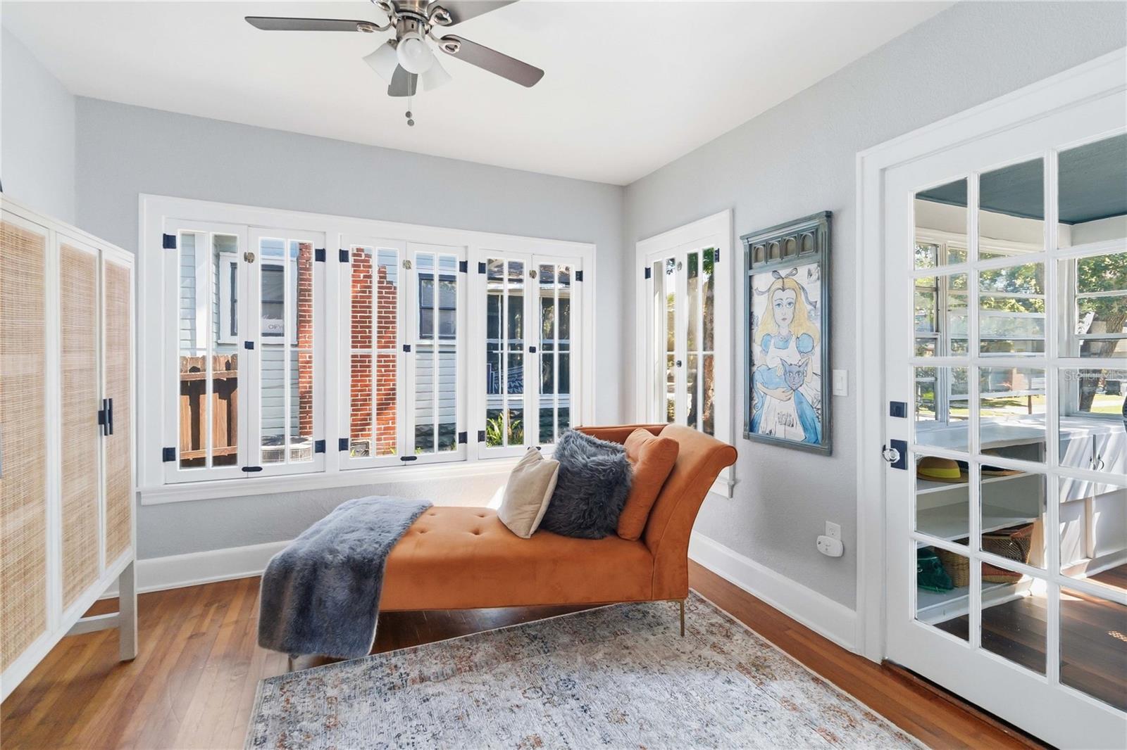 Image 17 of 41 For 122 Mills Avenue