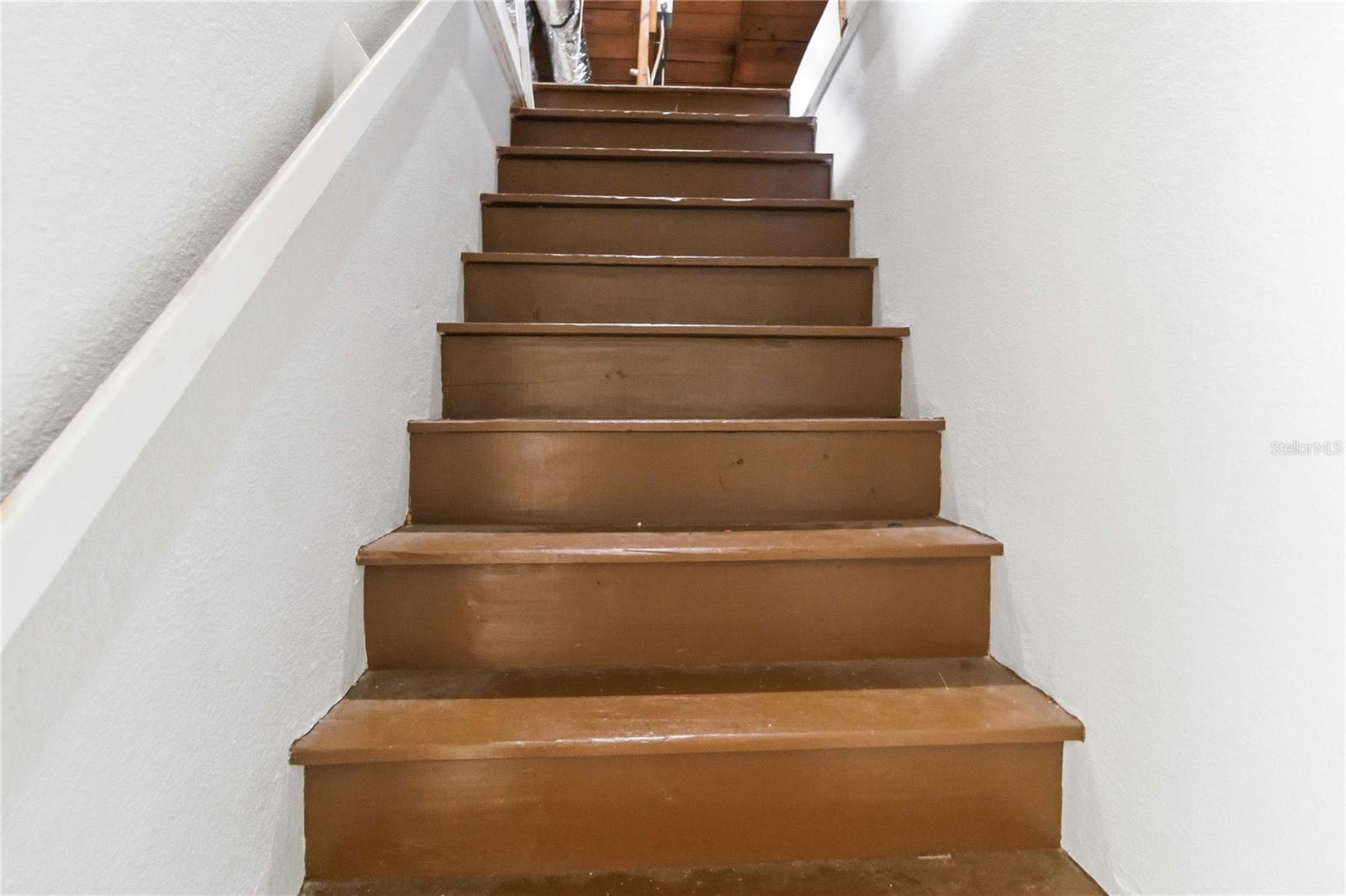 Image 33 of 41 For 122 Mills Avenue