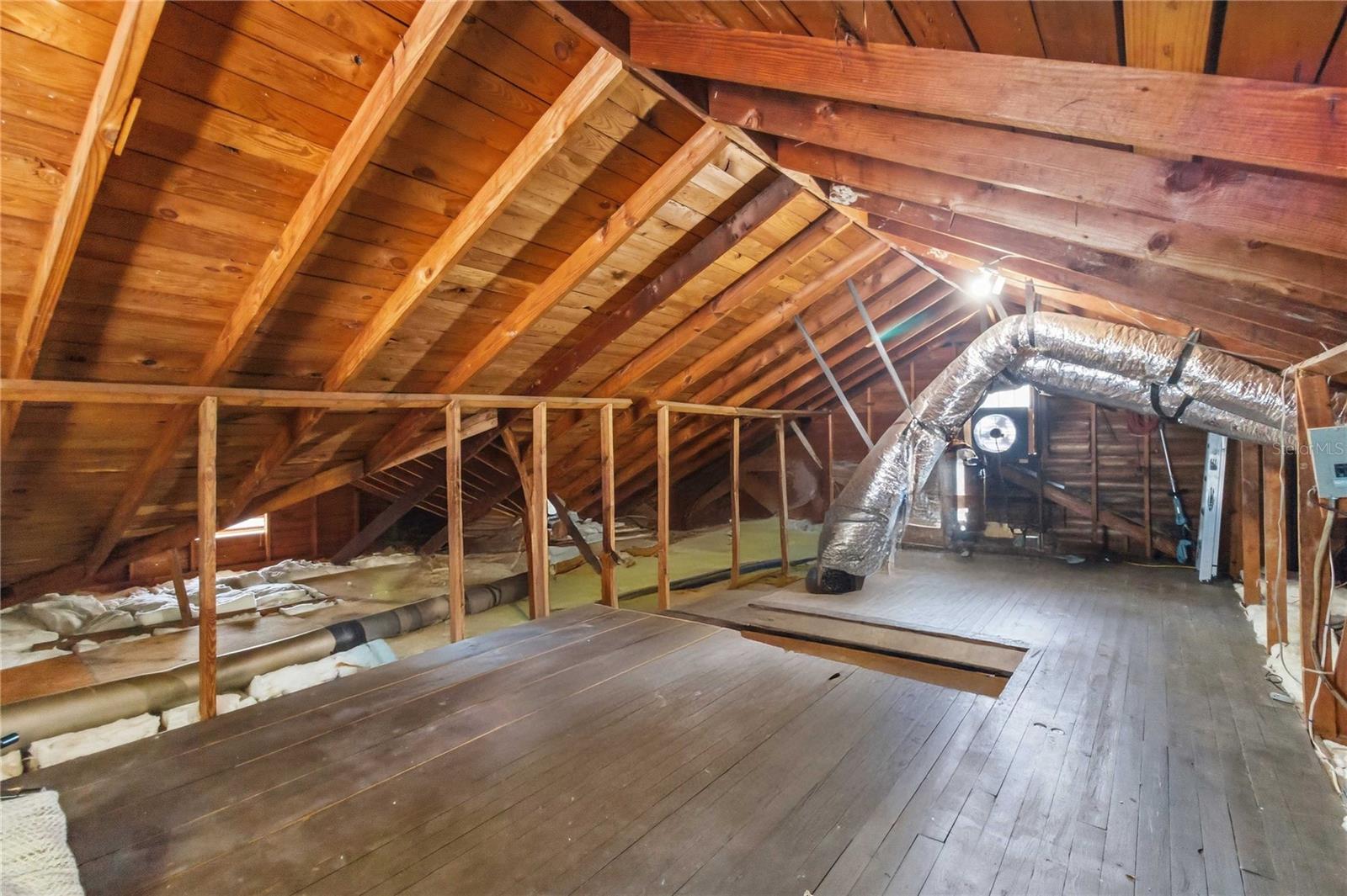 Image 34 of 41 For 122 Mills Avenue