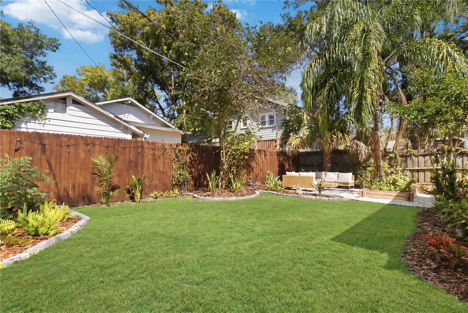 Image 36 of 41 For 122 Mills Avenue