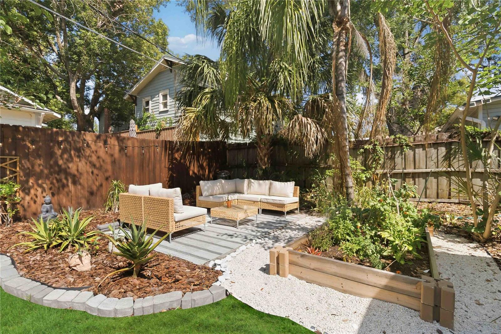 Image 38 of 41 For 122 Mills Avenue