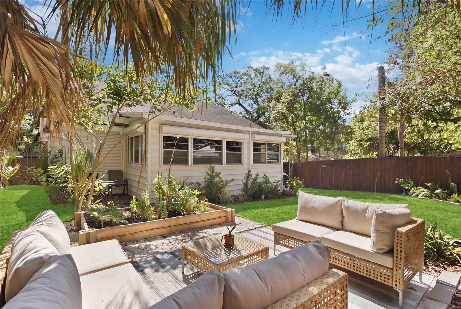 Image 39 of 41 For 122 Mills Avenue